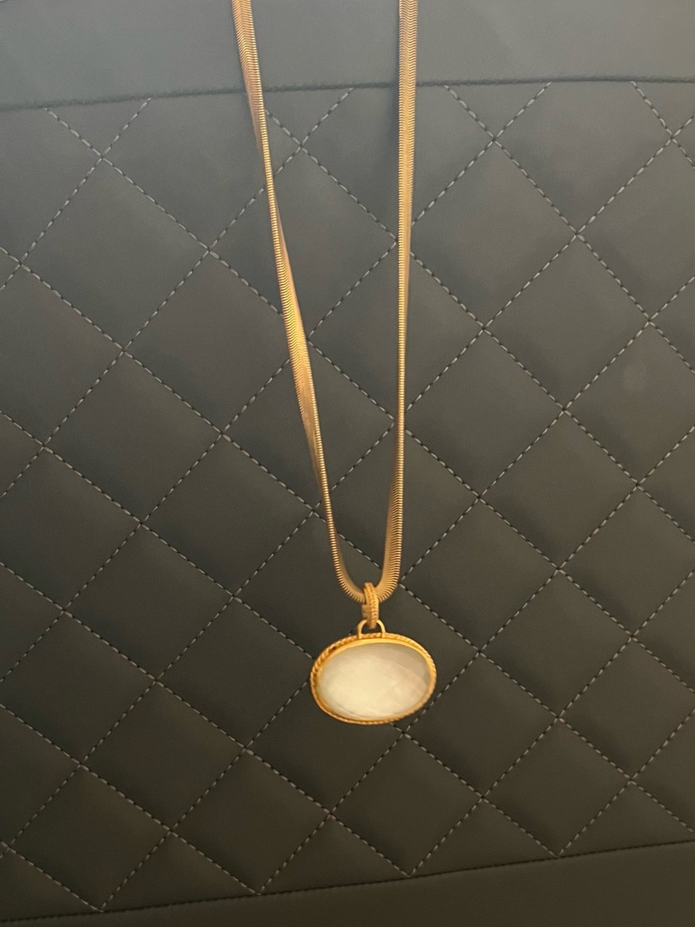 Julie Vos Gold Necklace with Iridescent Mother-of-Pearl Pendant - Picture 2 of 4